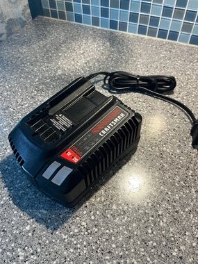 NWOT- CRAFTSMAN Black Battery Charger - 12V/20V- larger size